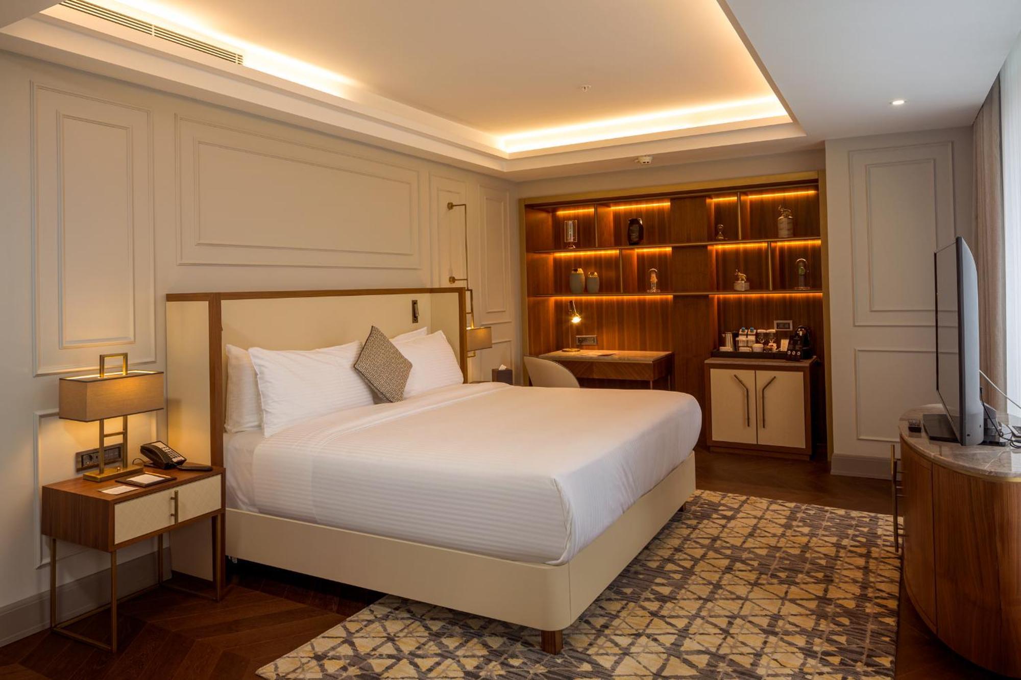 Sheraton Bisjkek Buitenkant foto